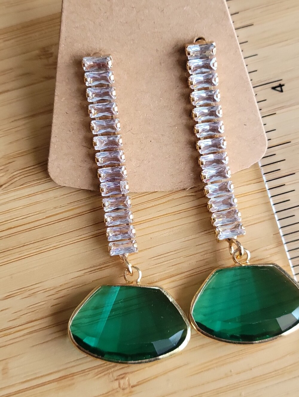Like New! St. Armands Designs Emerald Swingy‎ Diamond Statement Earring Drops